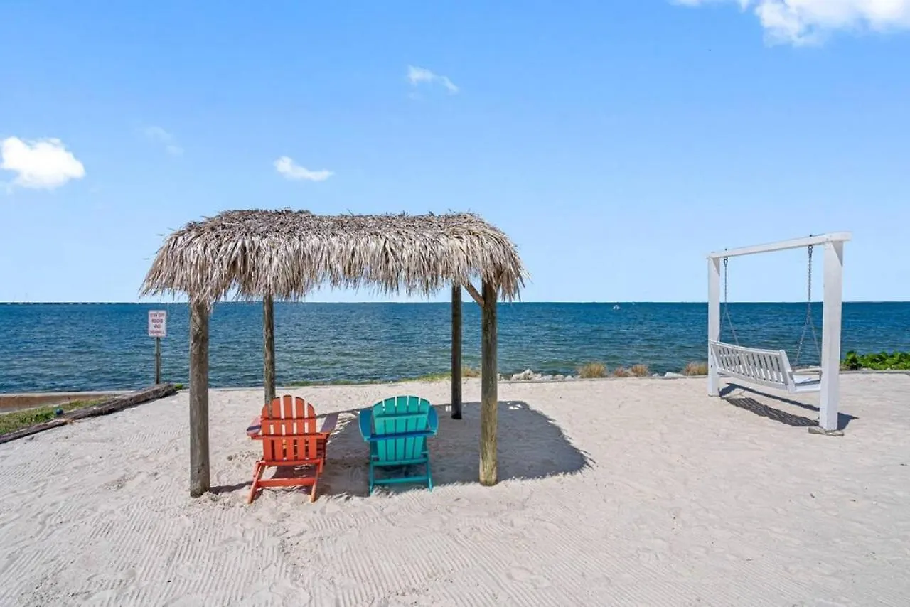 Stunning Bay Views From Your Private Balcony Tampa Apartment